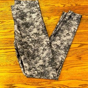 Onzie high rise leggings full length M/L